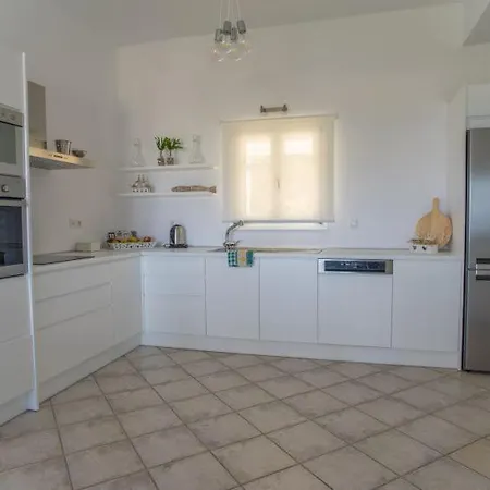 Anna-marie 1 Parikia (Paros)